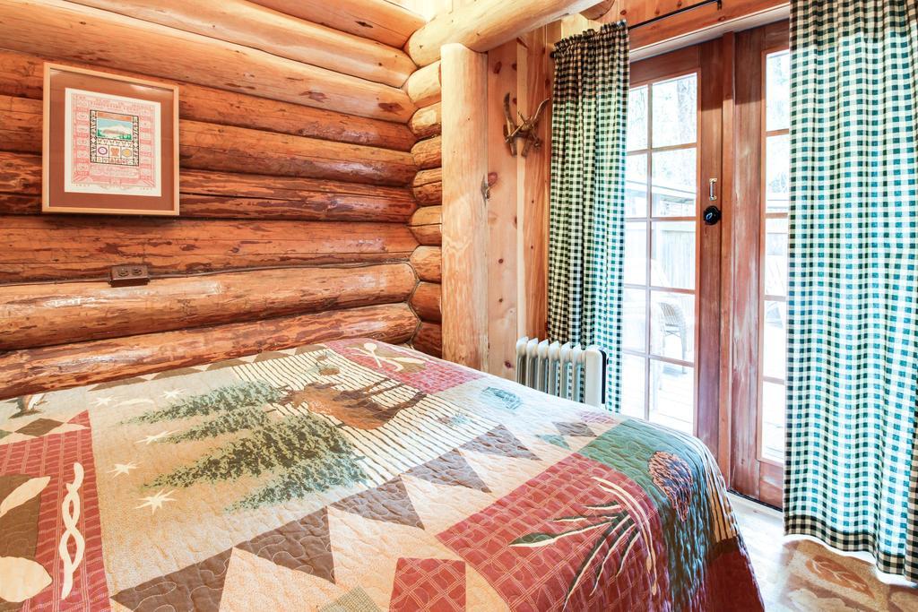 Zoe'S Log Cabin Welches Eksteriør billede